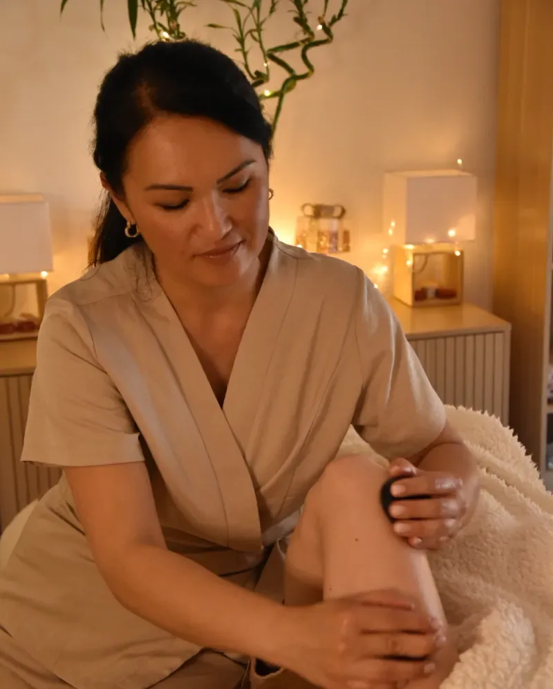 Phanat, praticienne fondatrice de Head Zen Massage a Poisy pres d Annecy